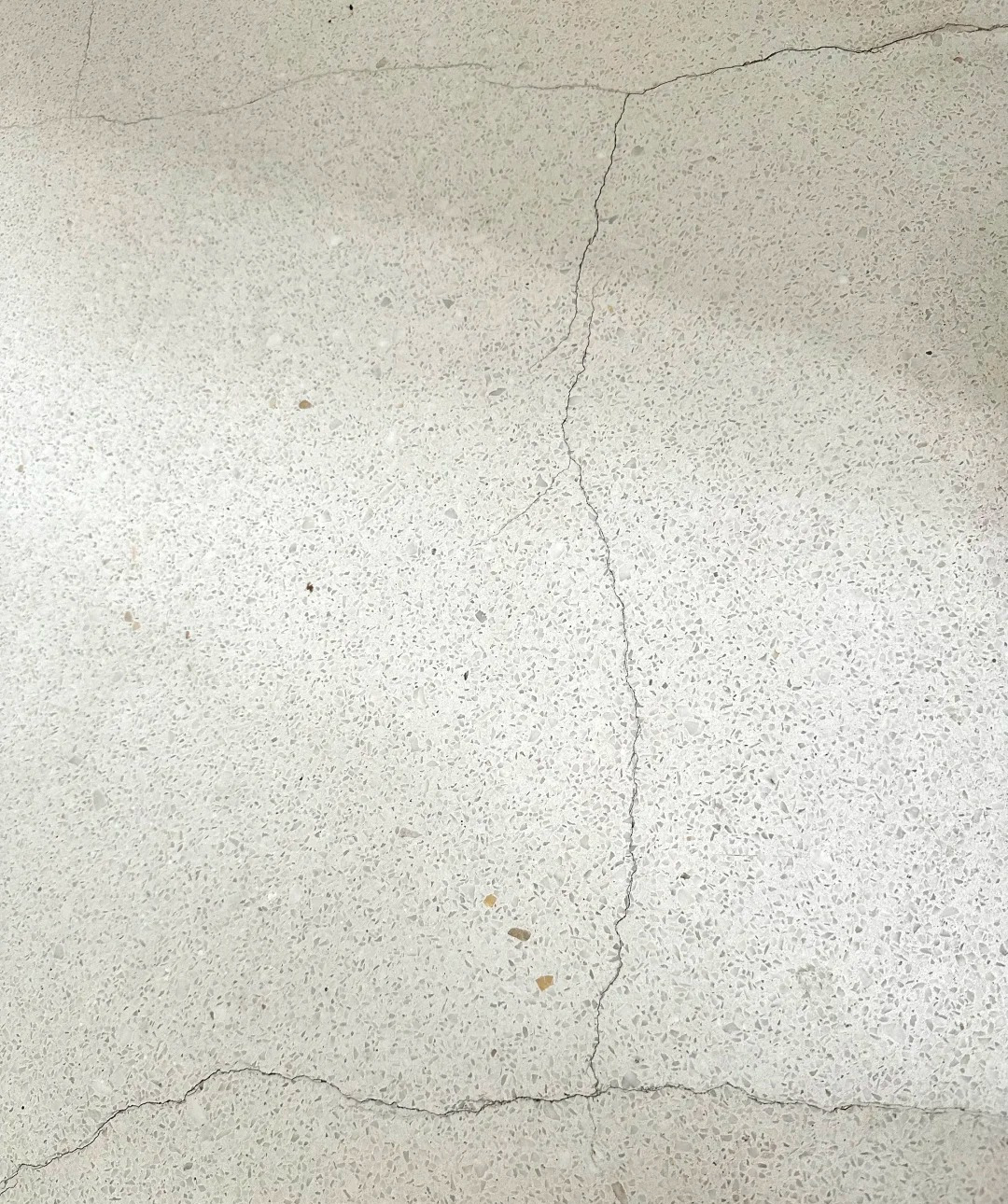 1无机磨石地面开裂