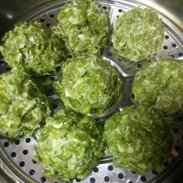 蒸槐花、榆钱、红芋叶子窝窝