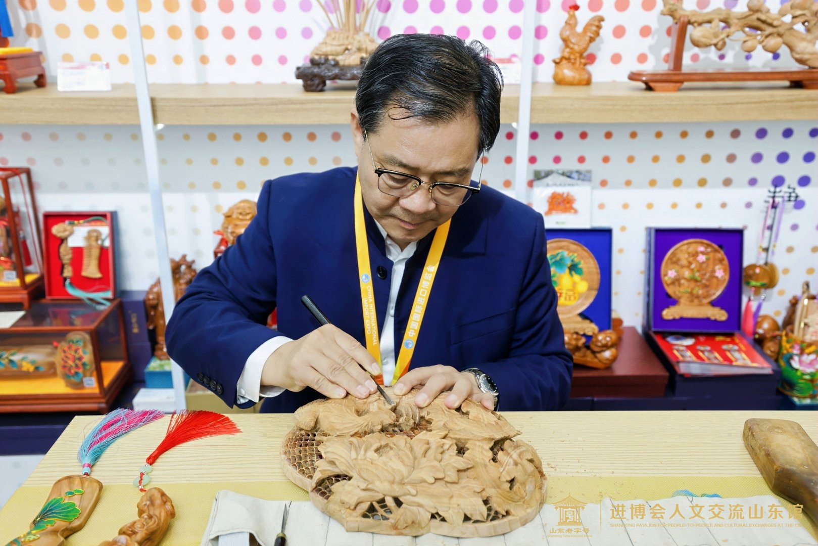 CUI_8418-opq4093601393