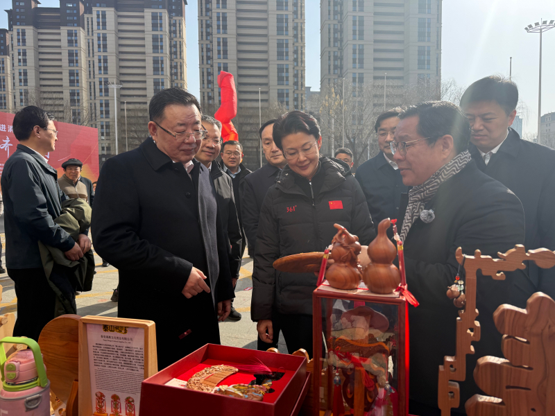 泰山桃木王亮相山东放心消费齐鲁行