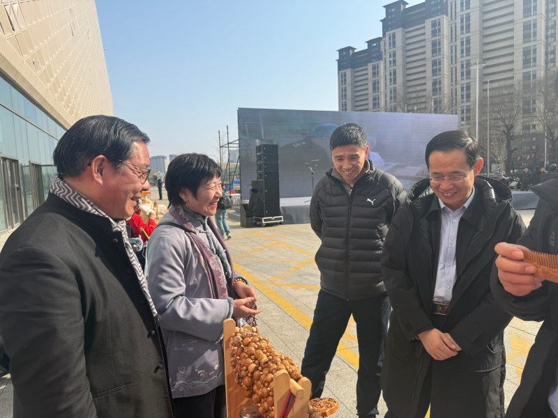 泰山桃木王亮相山东放心消费齐鲁行