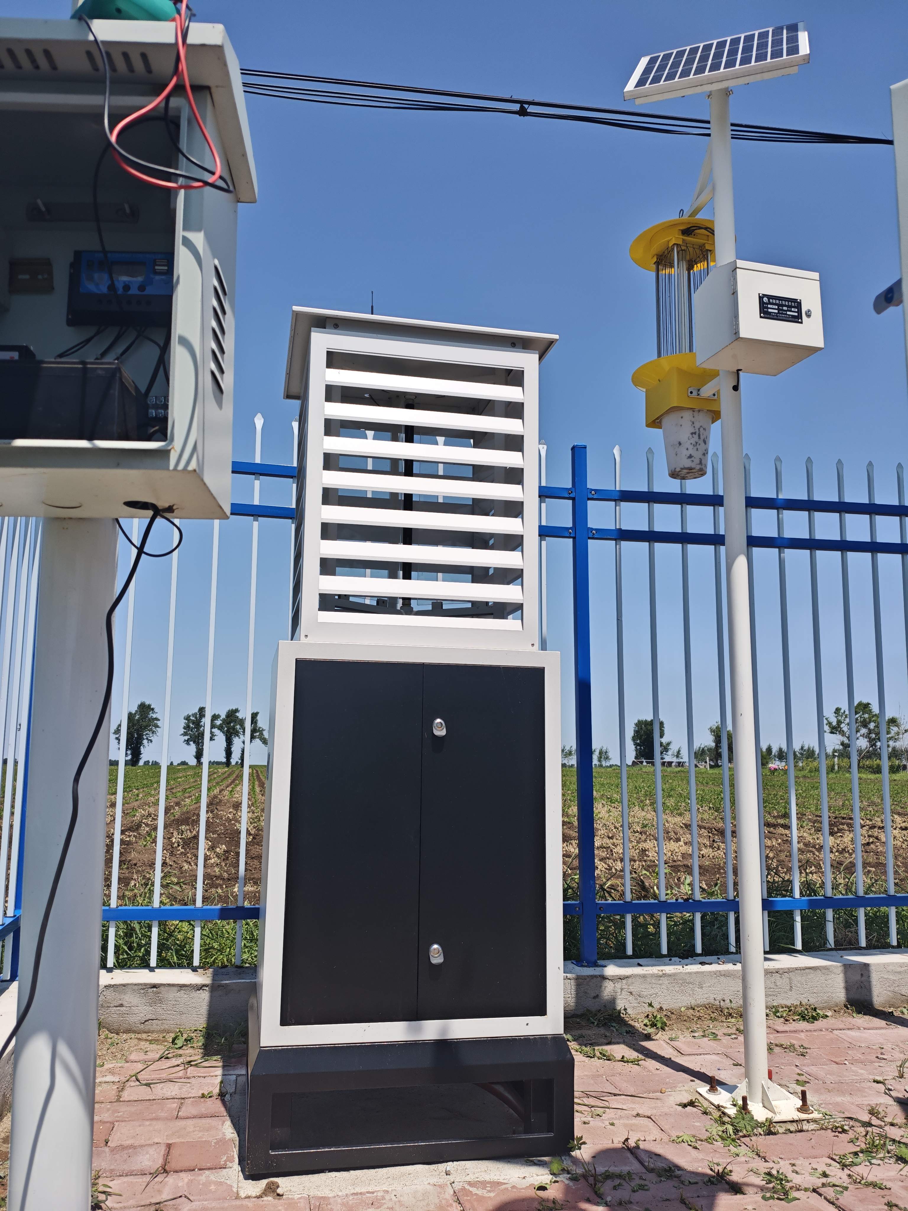 哈尔滨双城区-智慧农业-高标准农田-田间监测点-四情监测设备-虫情测报仪