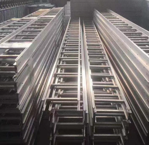 梯級式電纜橋架