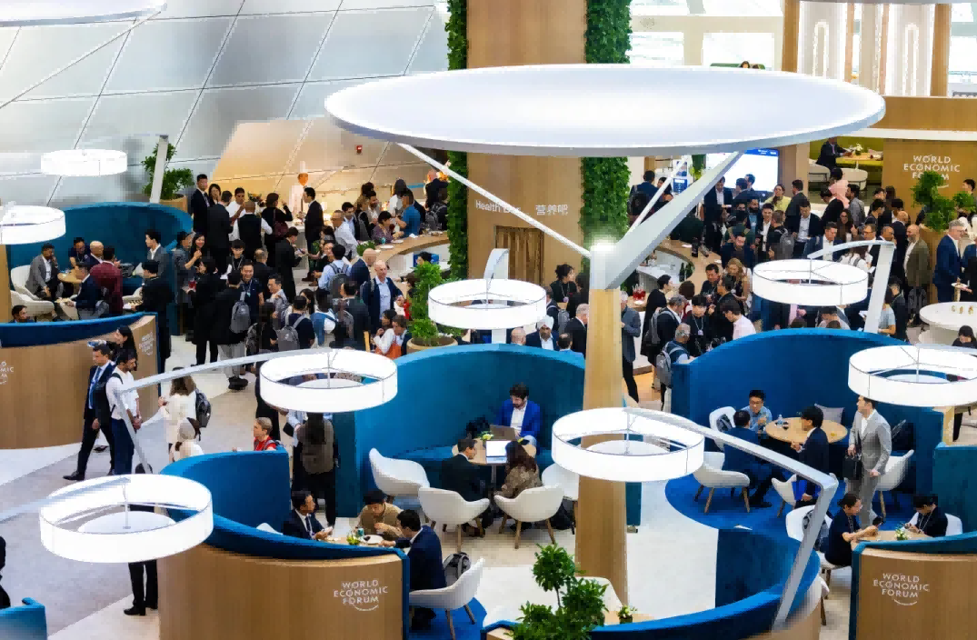 【Group News】Hubei Tea Industry Group's "Chutian Hao" Tea Series Products Debut at the Summer Davos Forum