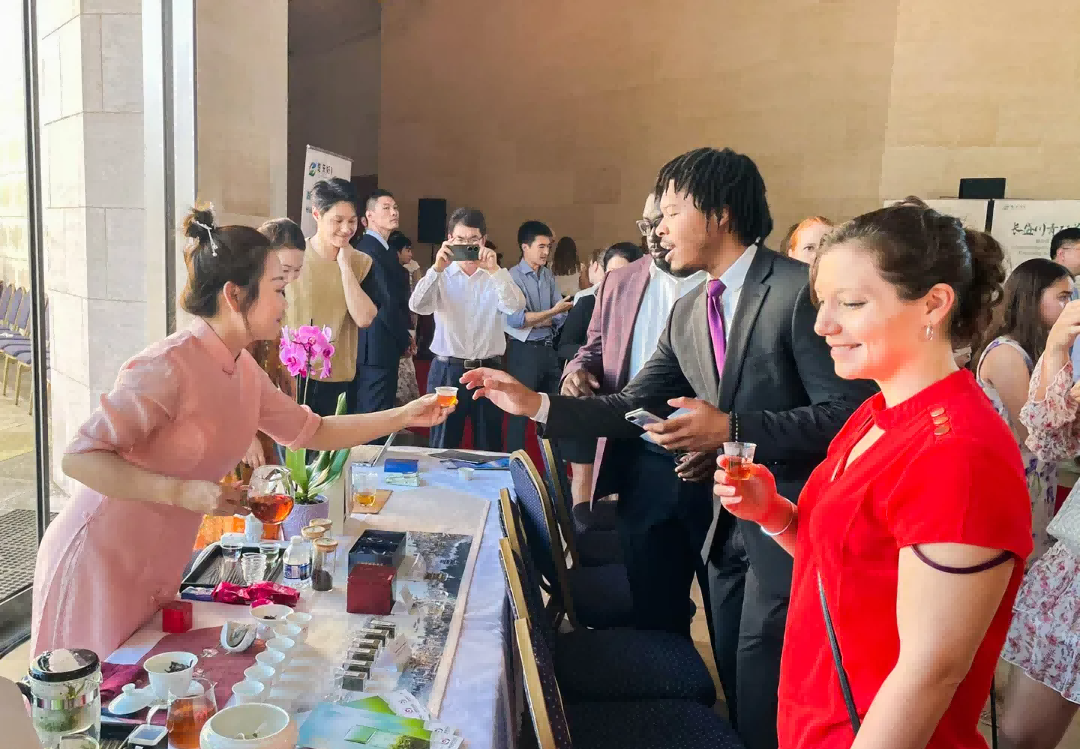 【 Group News 】 Hubei Tea Industry Group Debuts at the "Tea and the World" • Elegant Gathering Event in the United States