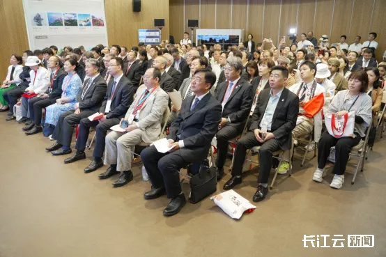 【 Group News 】 The exotic scenery of mountains and rivers is full of tea fragrance | Hubei Tea Industry Group debuts at the China Pavilion Hubei Activity Week