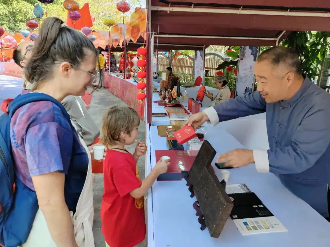 【 Group News 】 Celebrating the New Year with Intangible Cultural Heritage | Hubei Tea Industry Group Debuts at Domestic and Foreign Intangible Cultural Heritage