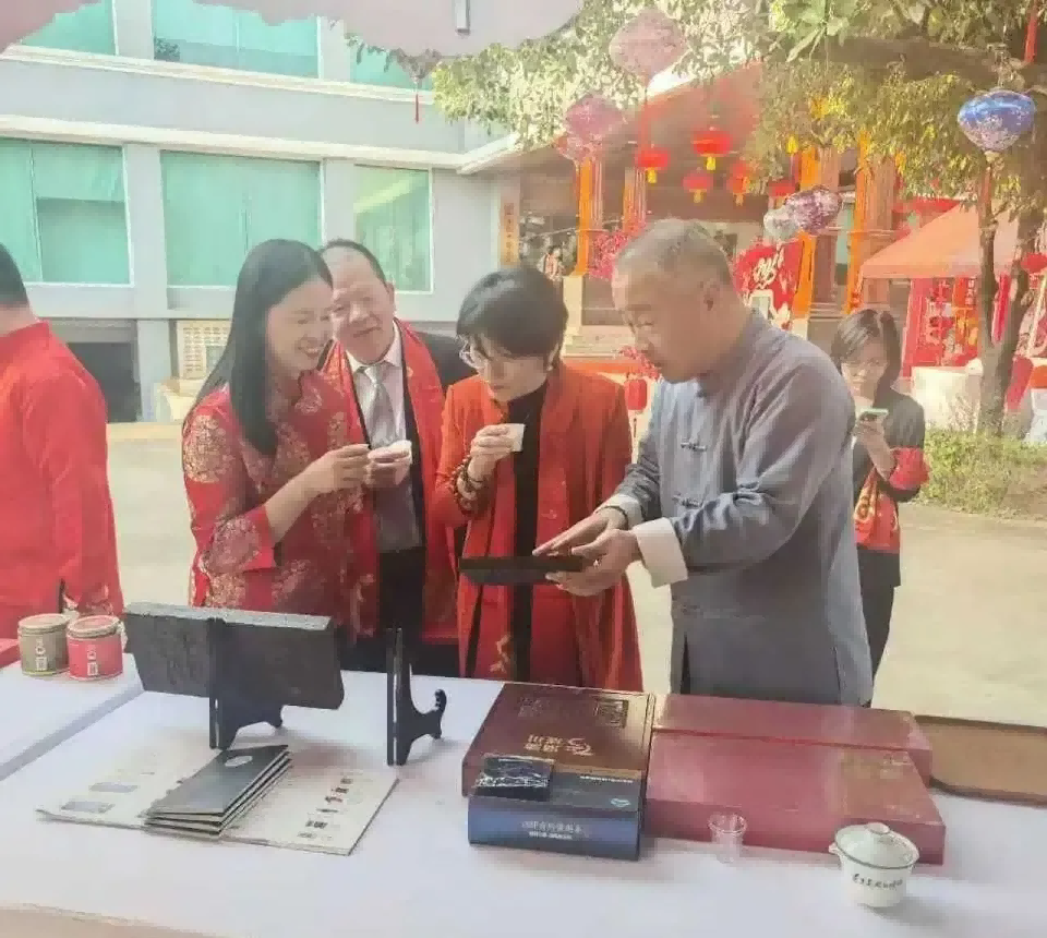 【 Group News 】 Celebrating the New Year with Intangible Cultural Heritage | Hubei Tea Industry Group Debuts at Domestic and Foreign Intangible Cultural Heritage
