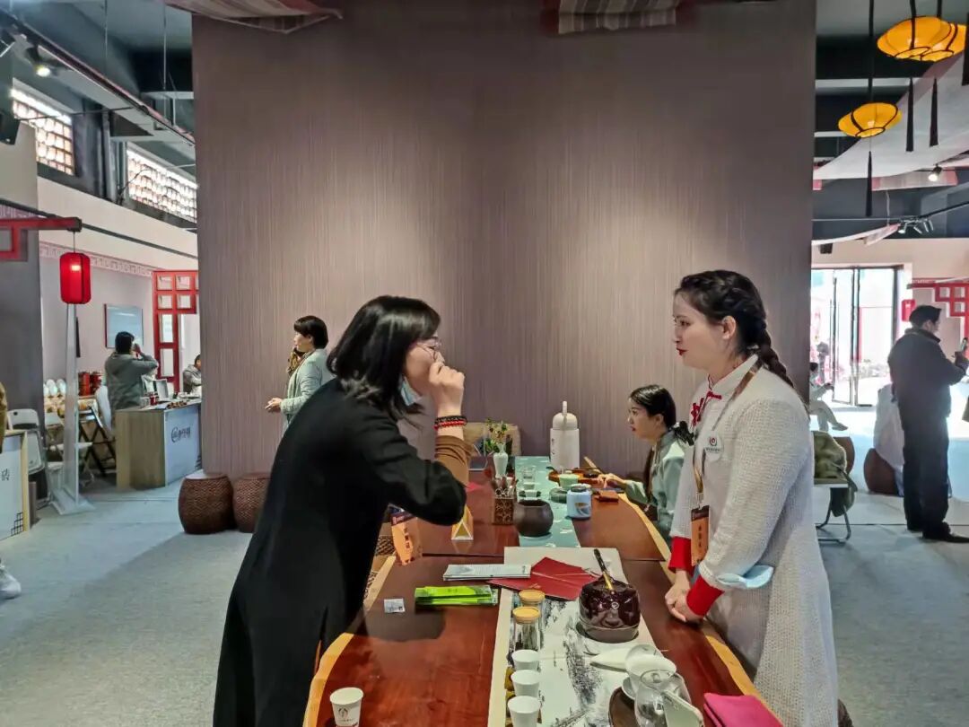 【Group Dynamics】 Hubei Tea Industry Group participated in the development of Chibi black brick tea industry under the "the Belt and Road" Initiative in 2021