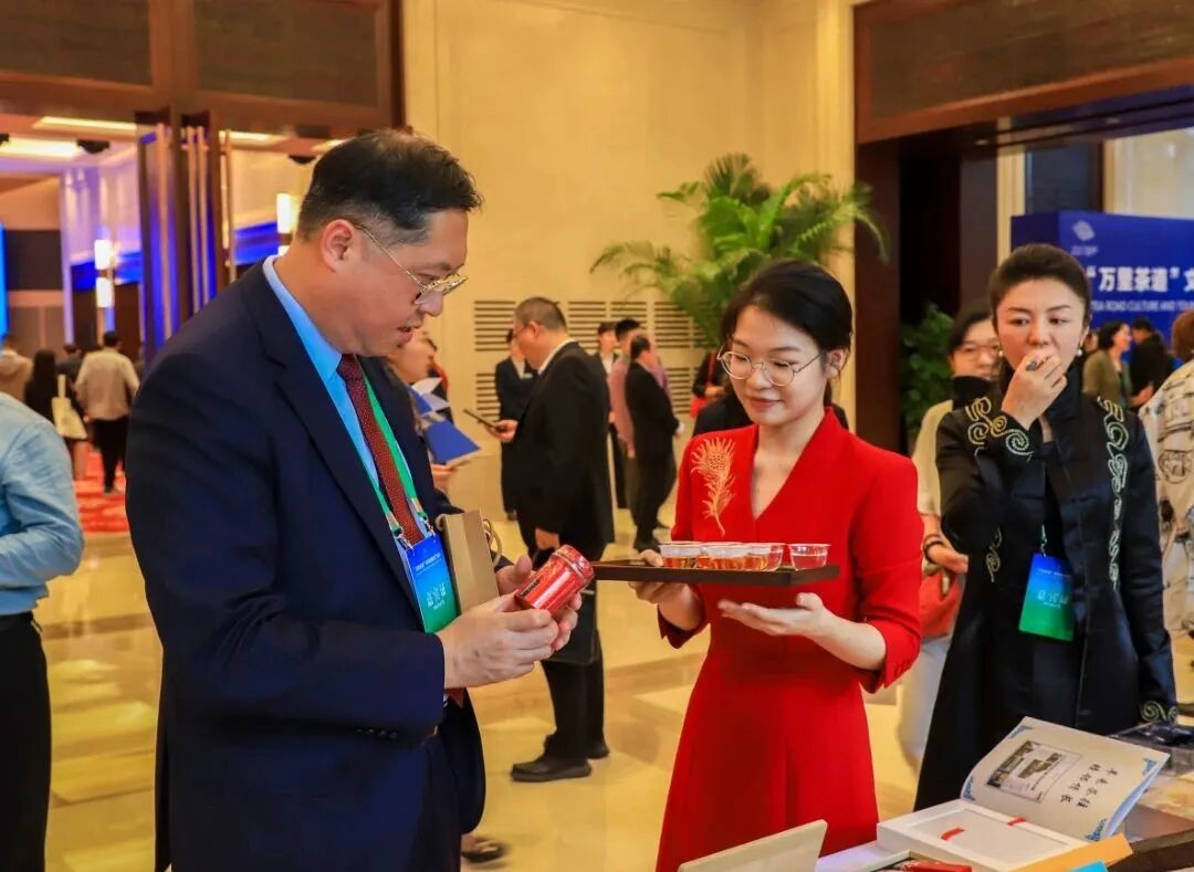 【 Group News 】 Hubei Tea Industry Group Debuts at the 7th China Russia Mongolia Tourism Ministers' Meeting and the "Ten Thousand Miles Tea Ceremony" Cultural To