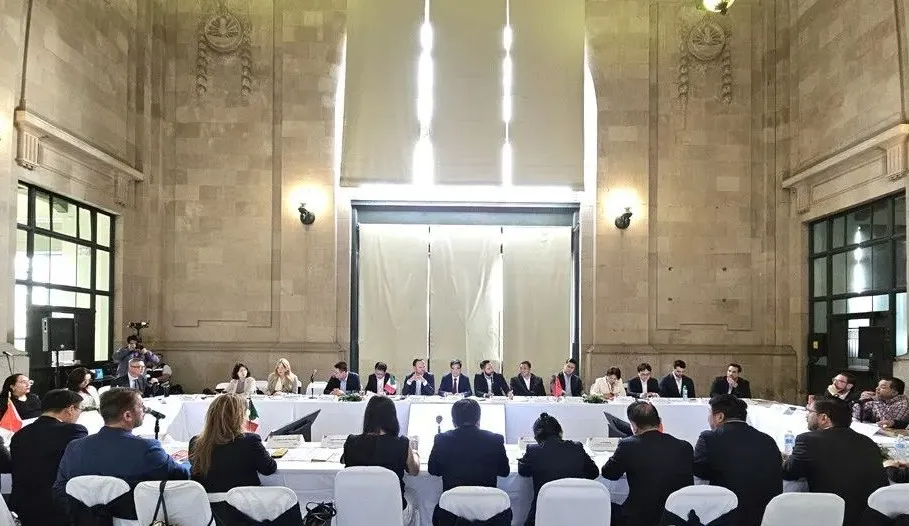 【 Group News 】 The "Chutian Good Tea" product under Hubei Tea Industry Group debuted at the 2024 "Entering the Americas" investment and trade event