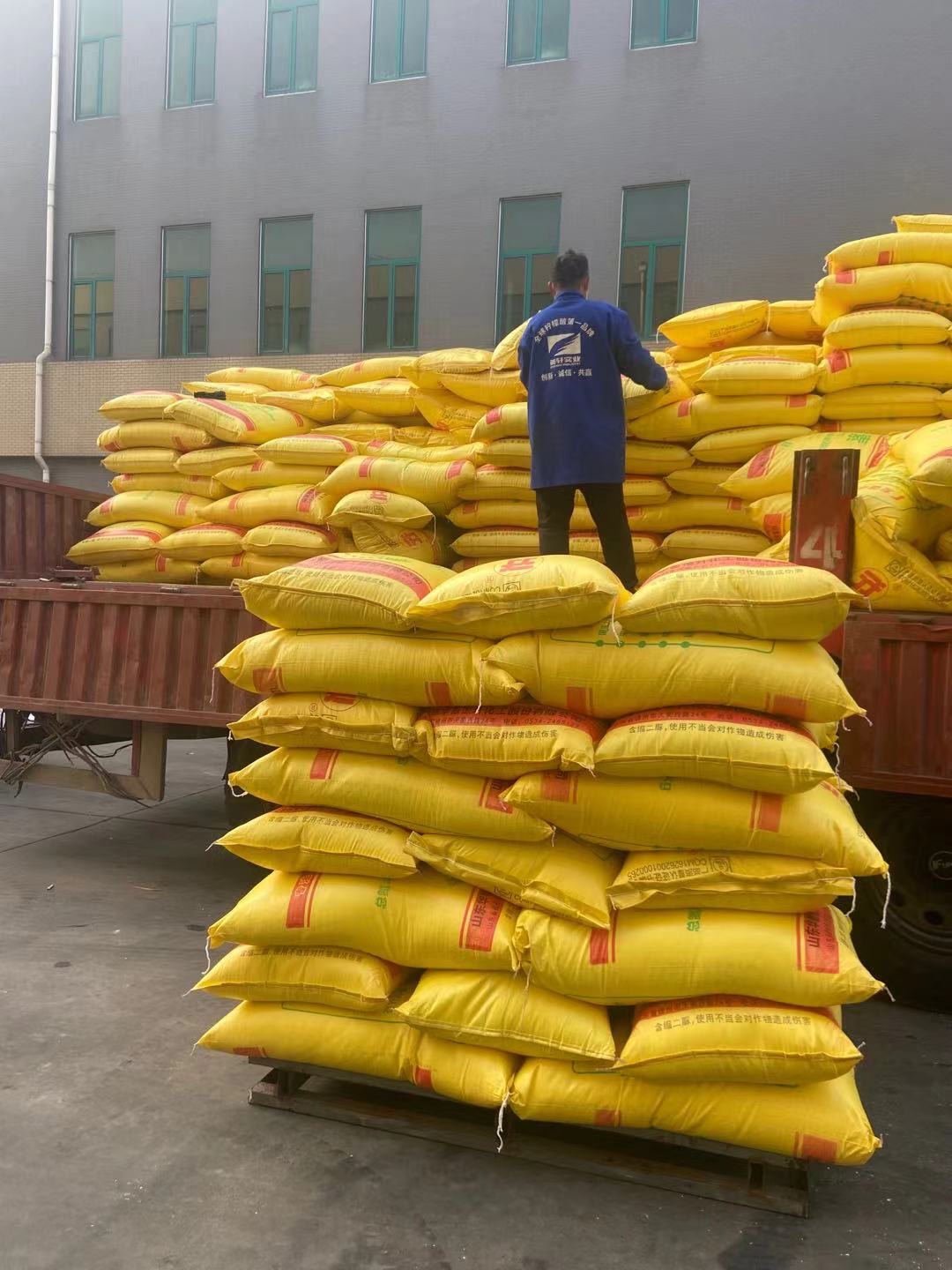 aMDJw-vzmvR6RbW3NpumFhAESRY