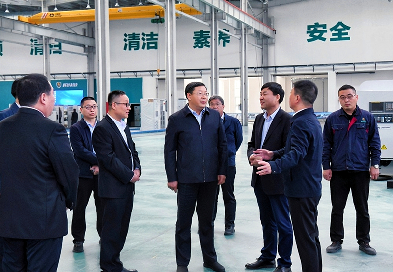 鹤壁市市委书记马富国到天宏钢构在建项目实地调研