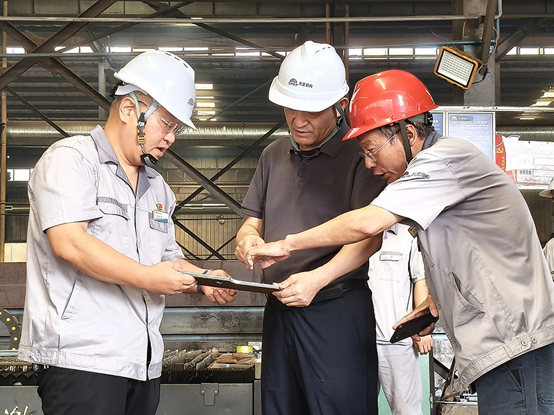 建设公司党委书记董事长李卡2