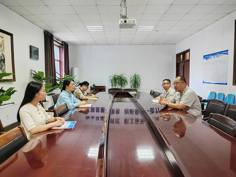 山城区监委委员张春晓到天宏钢构调研指导工作