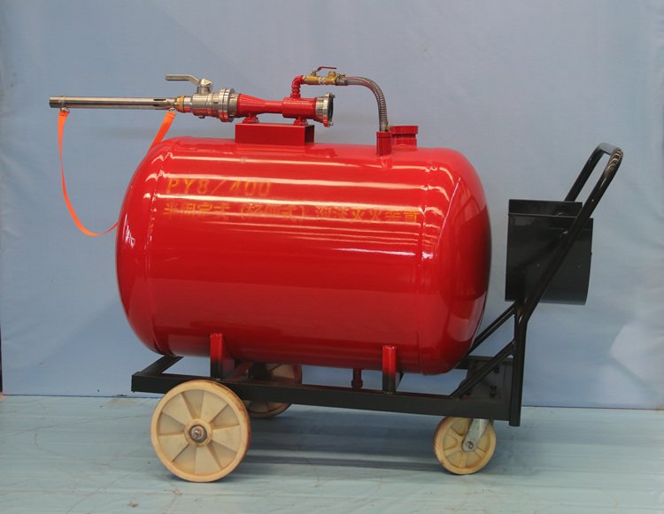 厂家提供PY8-700轻便式泡沫灭火装置 移动式泡沫推车 半固定泡沫罐