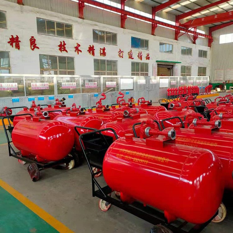 厂家提供PY8-700轻便式泡沫灭火装置 移动式泡沫推车 半固定泡沫罐