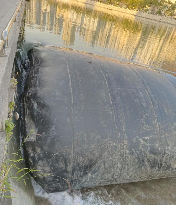 Inflatable_Rubber_Dam_Sides.jpeg