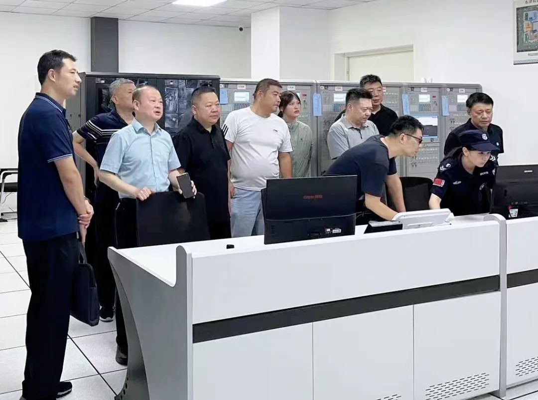 国安科技安保集团襄阳中医医院项目部联合公安局开展警保联勤联动培训