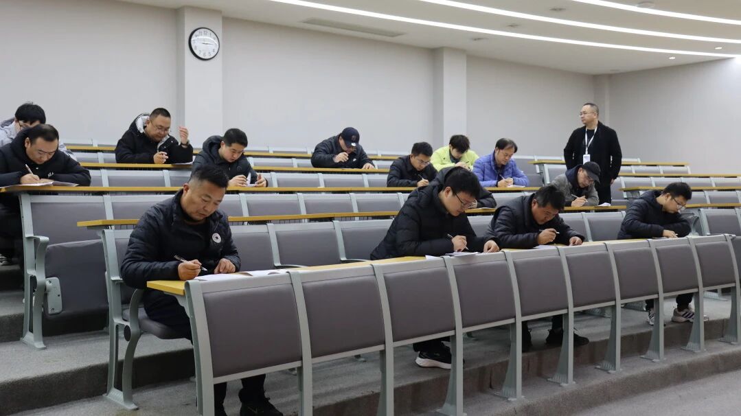 考试现场-2