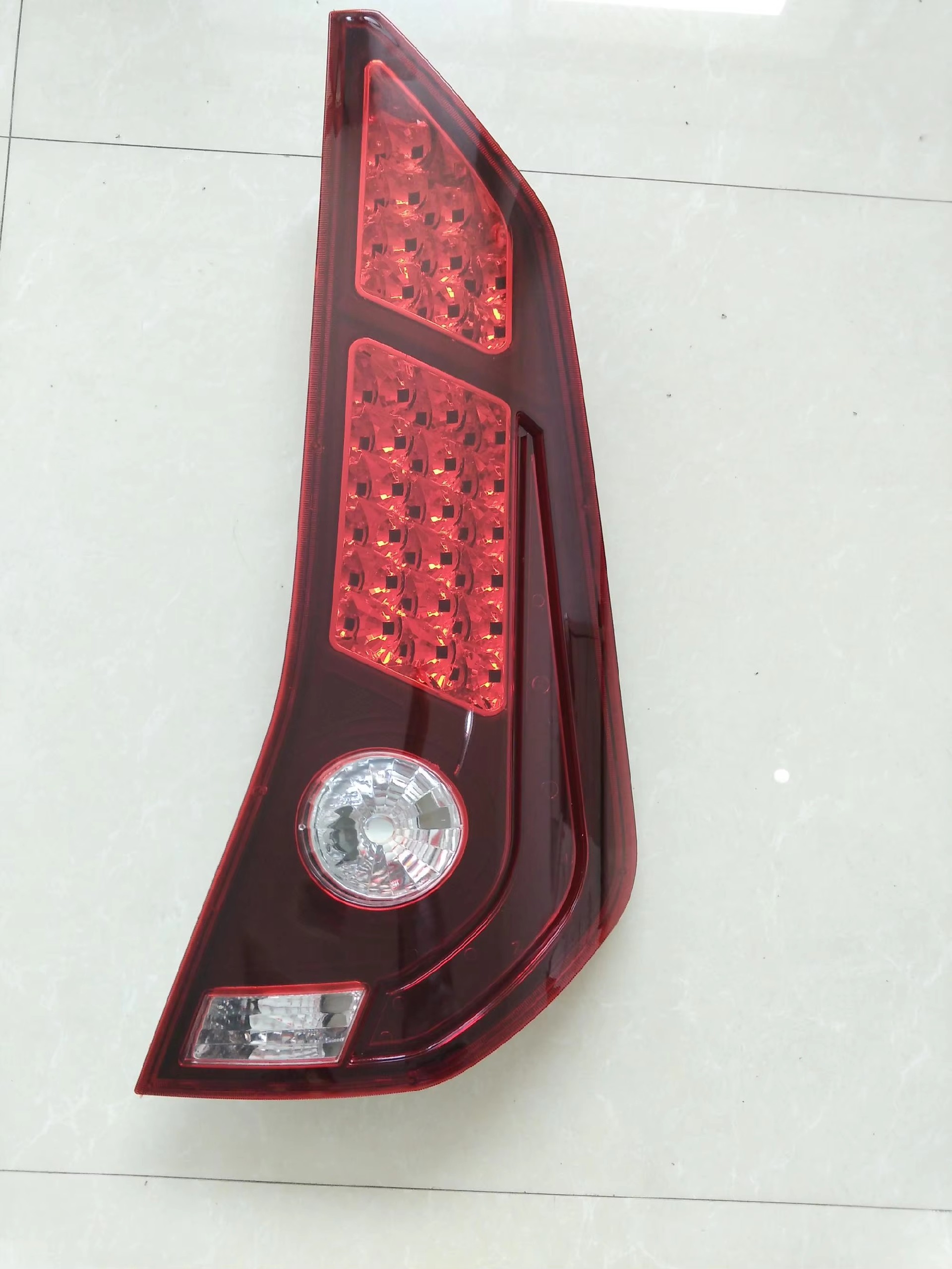 RW2010-8 Tail Light