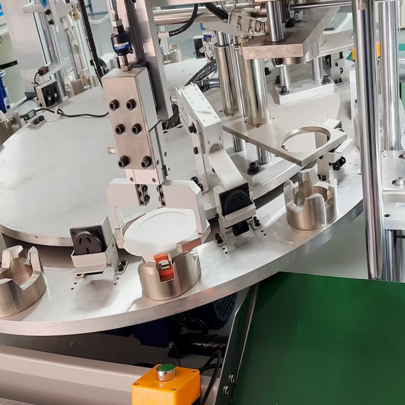 筒灯组装自动线