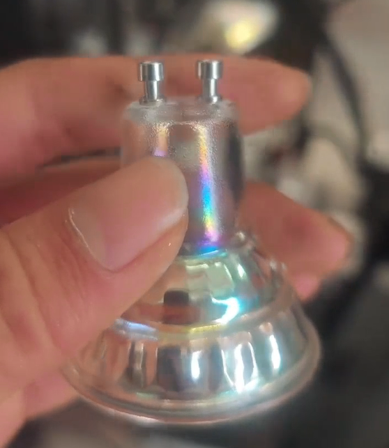 GU10 铜脚旋铆机