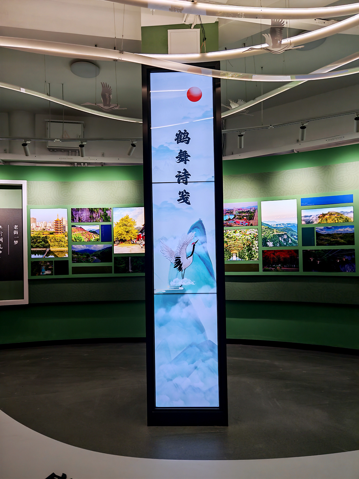 立式查询机｜智能交互终端，让信息服务更高效