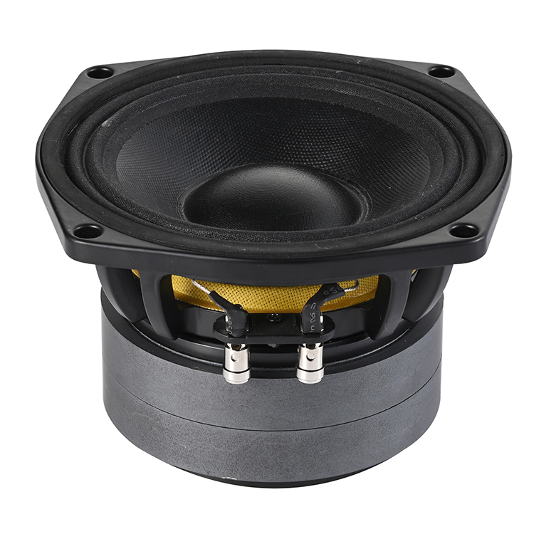 低音喇叭
