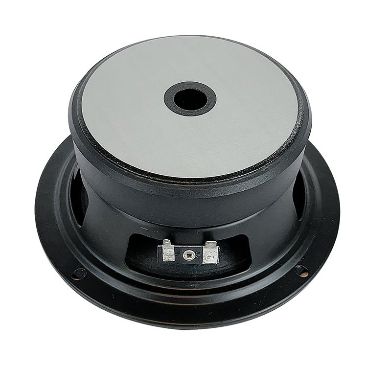中低音扬声器