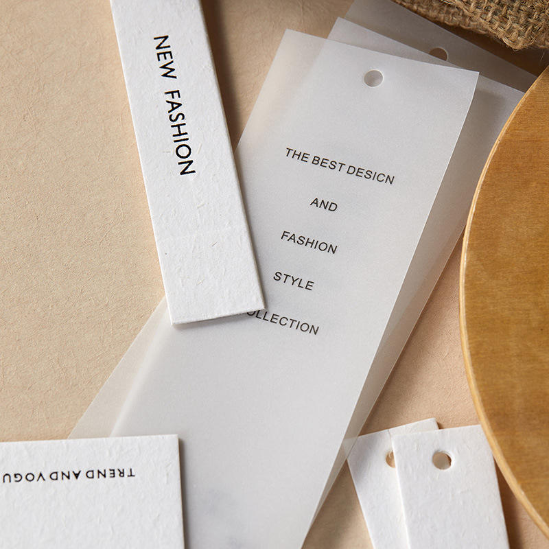 吊牌定制专用纸张生产 免费设计 男女服装标签定制Special Paper for Custom Hang Tags, Free Design, Custom Labels for Men & Women Apparel