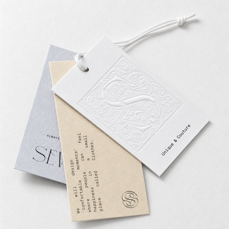 带棉绳压纹纹理纸吊牌（环保 UV 印刷吊牌）Embossed Textured Paper Hang Tag with Cotton String, Eco-friendly UV Printing Hang Tag