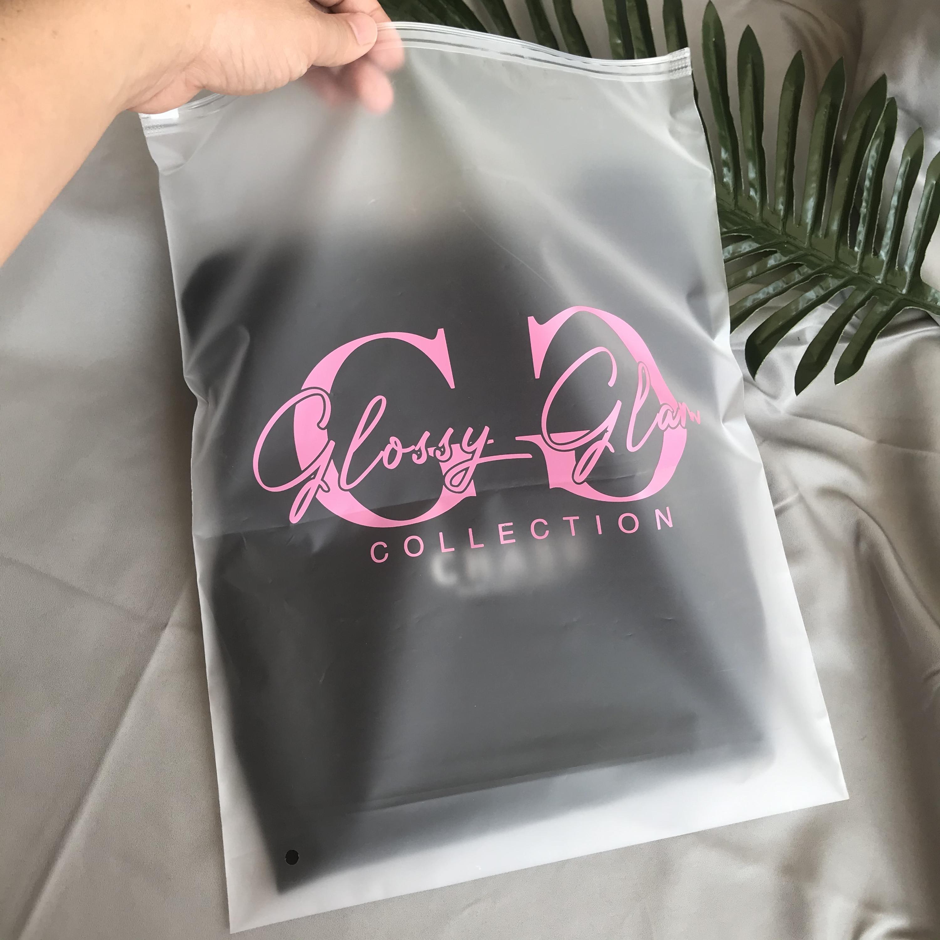 定制哑光磨砂塑料拉链袋｜带 LOGO T 恤泳装服装拉链袋Custom Matte / Frosted Plastic Zipper Bags, Zipper Lock Garment Bags With Logo for T-shirts & Swimwear