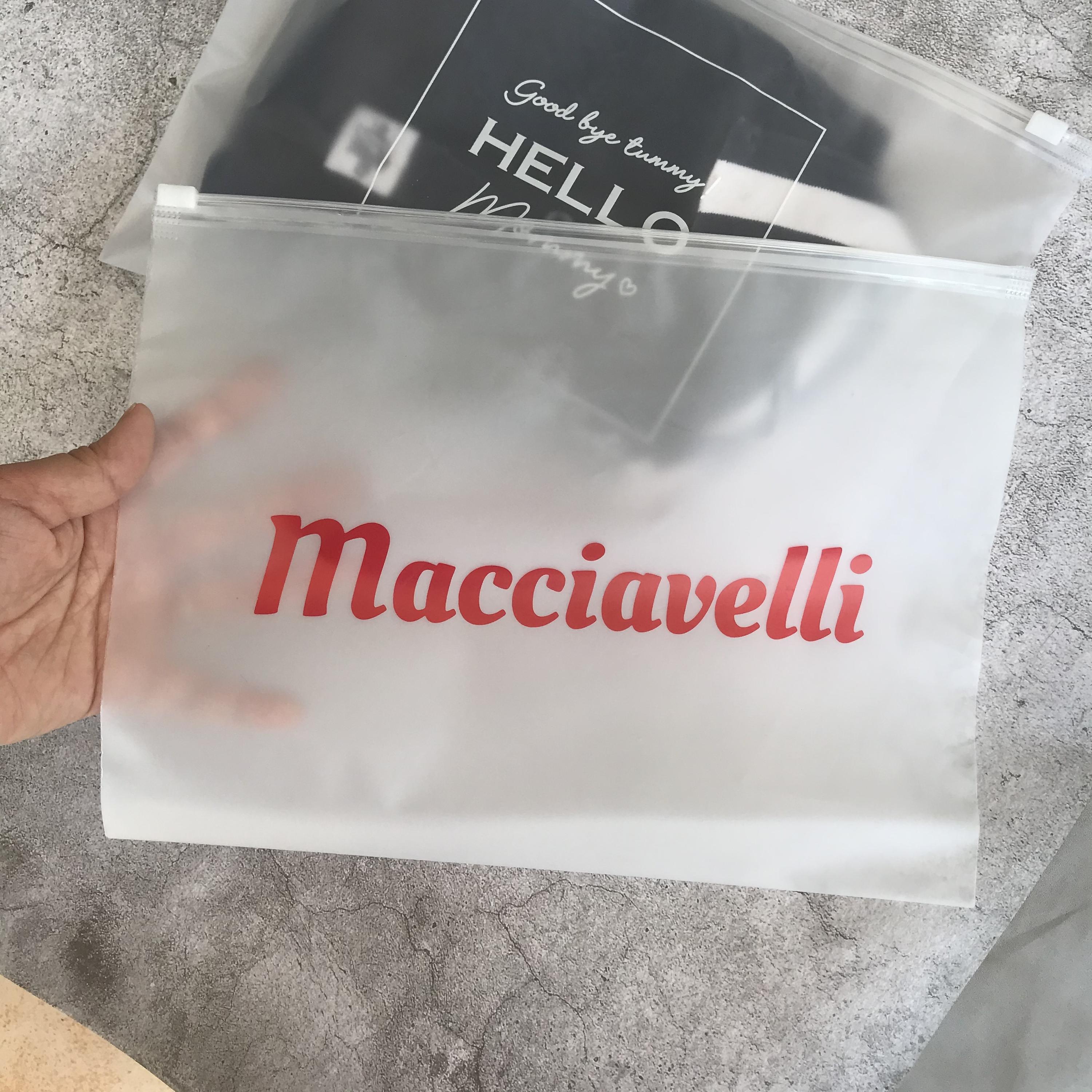 定制哑光磨砂塑料拉链袋｜带 LOGO T 恤泳装服装拉链袋Custom Matte / Frosted Plastic Zipper Bags, Zipper Lock Garment Bags With Logo for T-shirts & Swimwear