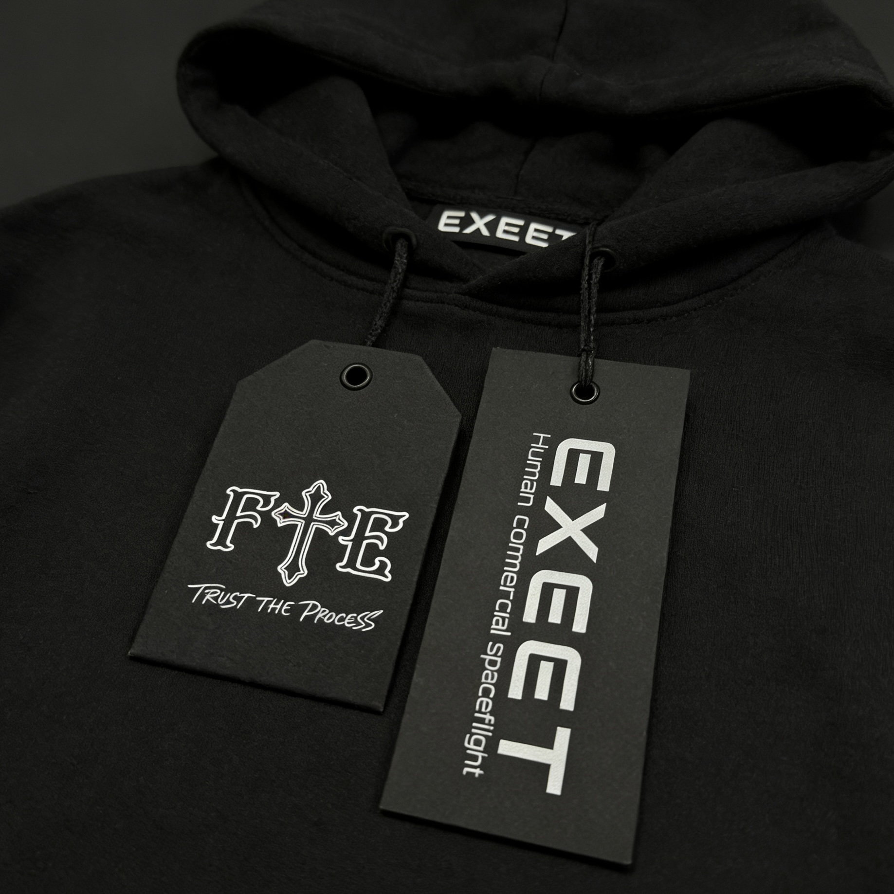 定制环保纸质吊牌，服装鞋包通用印刷标签Custom Eco-friendly Paper Hang Tags, Printed Labels for Garments, Footwear & Bags