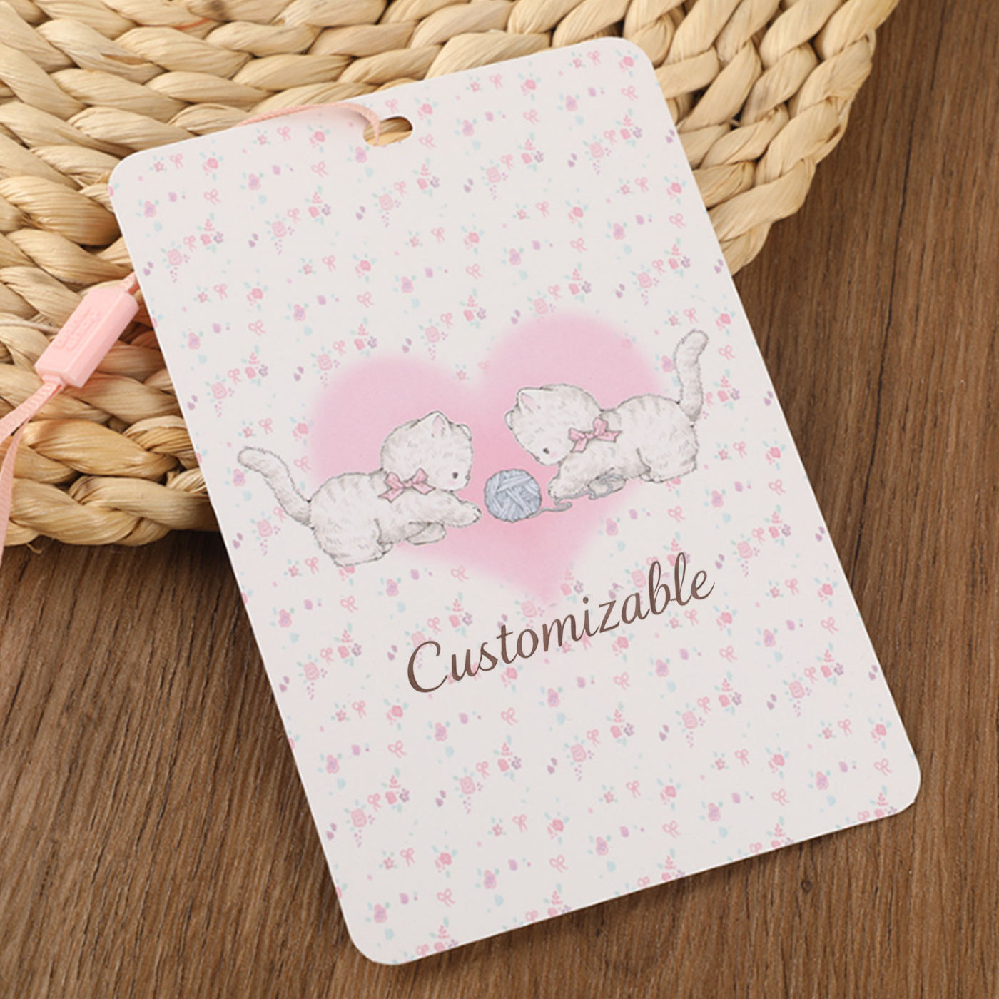 定制标志服装吊牌｜带挂线服装标签吊牌Custom Logo Garment Hang Tags, Clothing Labels with String