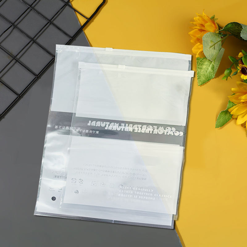 In-stock 16-micron pink garment packaging bag, underwear and sock zipper bag, semi-transparent PE plastic self-sealing bag
