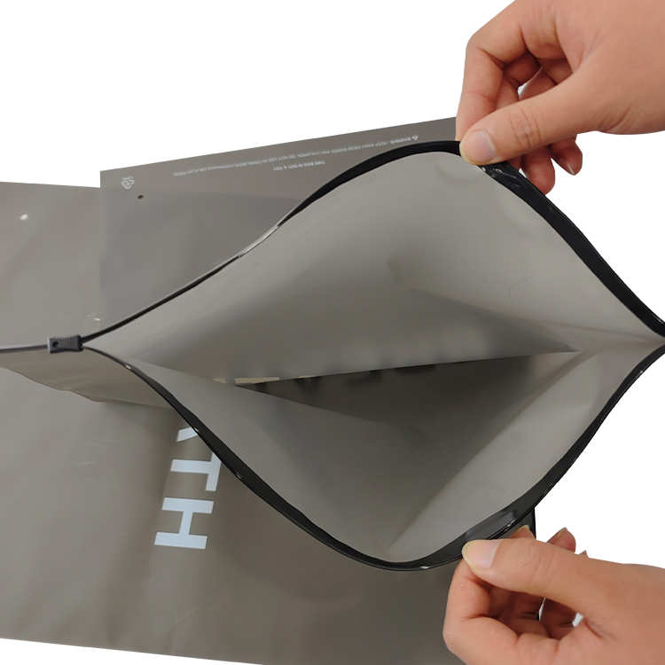 黑色 CPE 滑块拉链磨砂塑料袋 珠宝饰品专用 可定制印刷 LOGOBlack CPE Matte Plastic Zipper Bag with Slider Lock, Custom Printed Logo Pouch for Jewelry