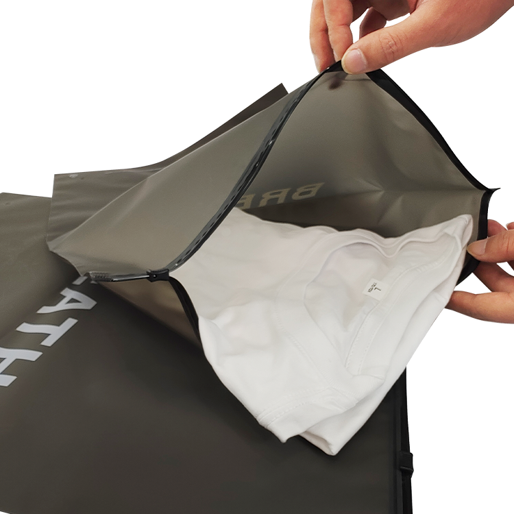 黑色 CPE 滑块拉链磨砂塑料袋 珠宝饰品专用 可定制印刷 LOGOBlack CPE Matte Plastic Zipper Bag with Slider Lock, Custom Printed Logo Pouch for Jewelry