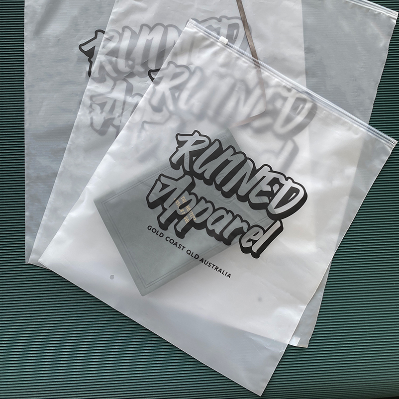 Re-sealable printed zipper garment packaging plastic bag black self-sealing zipper frosted garment b