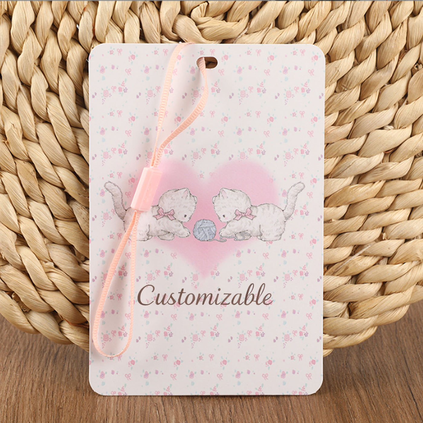 定制标志服装吊牌｜带挂线服装标签吊牌Custom Logo Garment Hang Tags, Clothing Labels with String