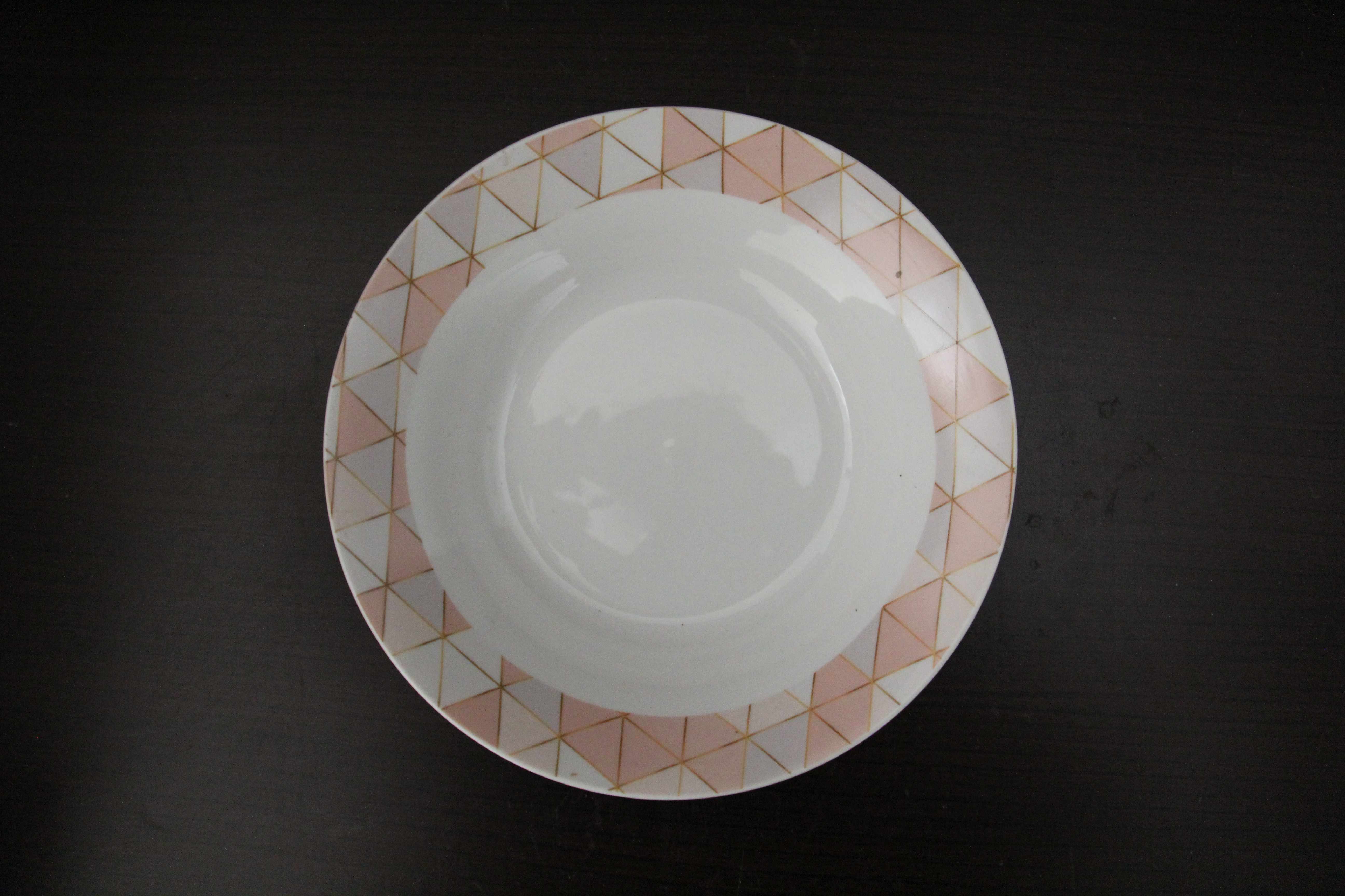 Wholesale Porcelain Colorful 16 pcs White Round Dinnerware Set