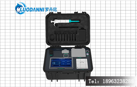 WT560plus便携式生物毒性检测仪外观及操作界面，显示触控屏与检测仓