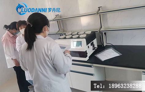 现代化智能实验室环境 - 放射性检测自动化与信息化深度融合。