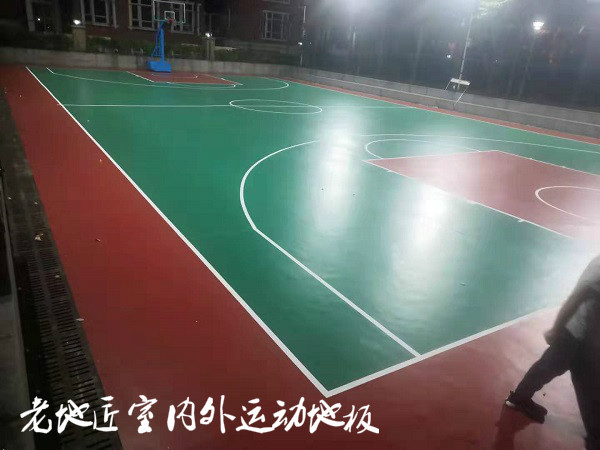 德馨苑室外篮球场