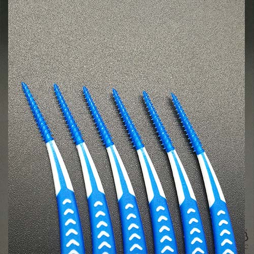 Spiral Bristle Design Soft Brush Pick