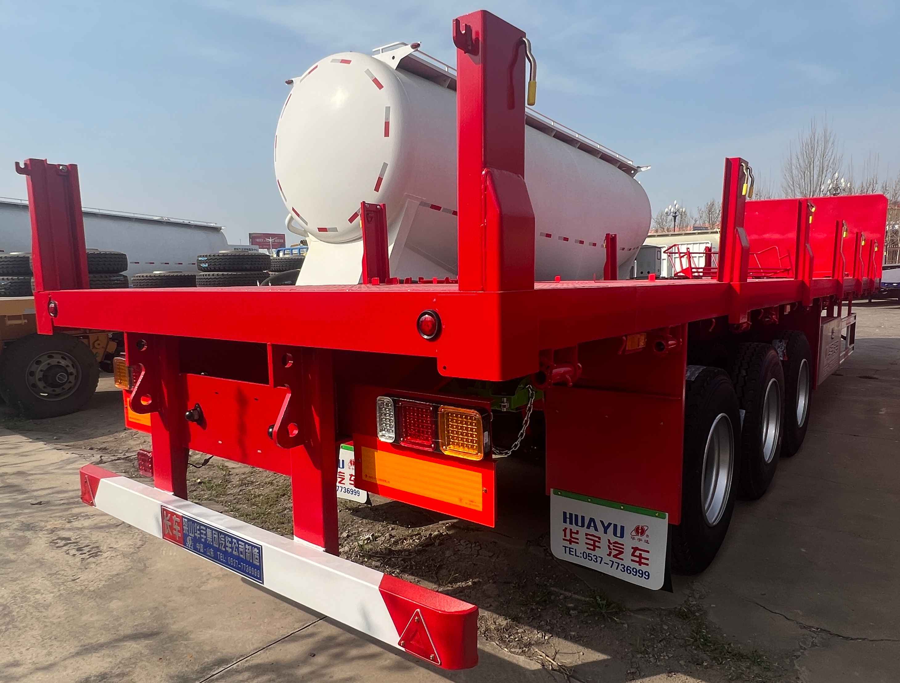 Flat bed semitrailer