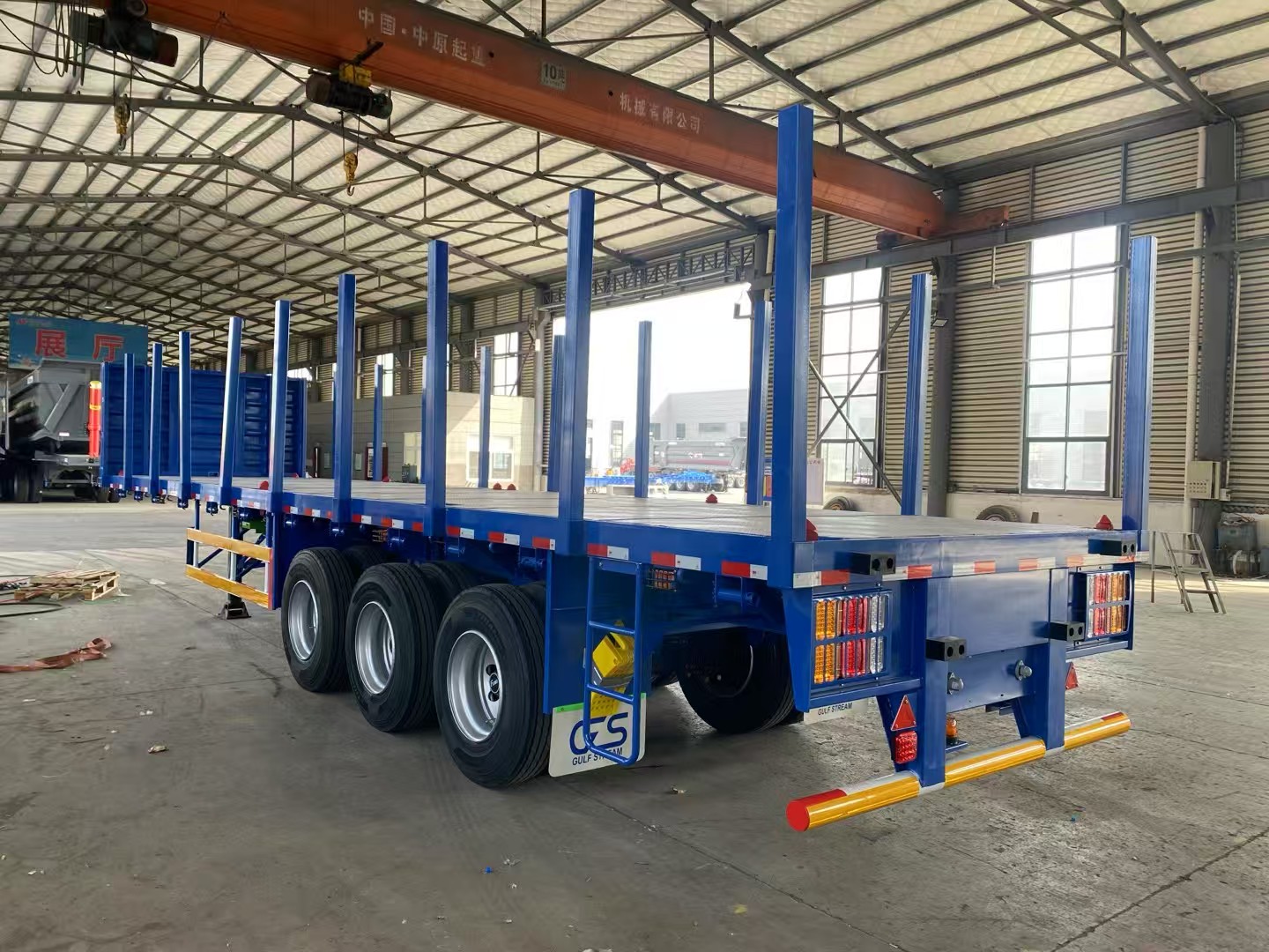 Flat bed semitrailer