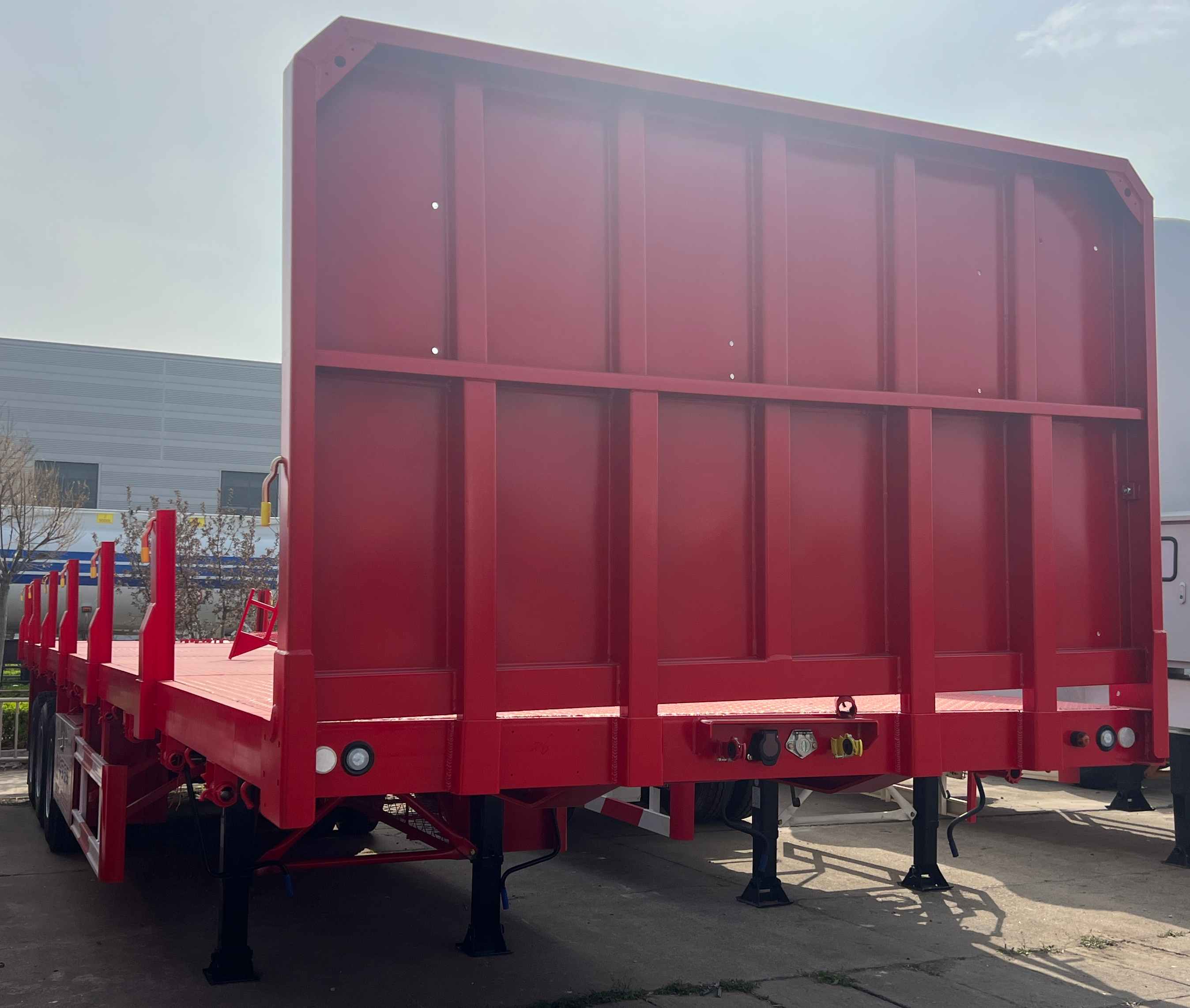 Flat bed semitrailer