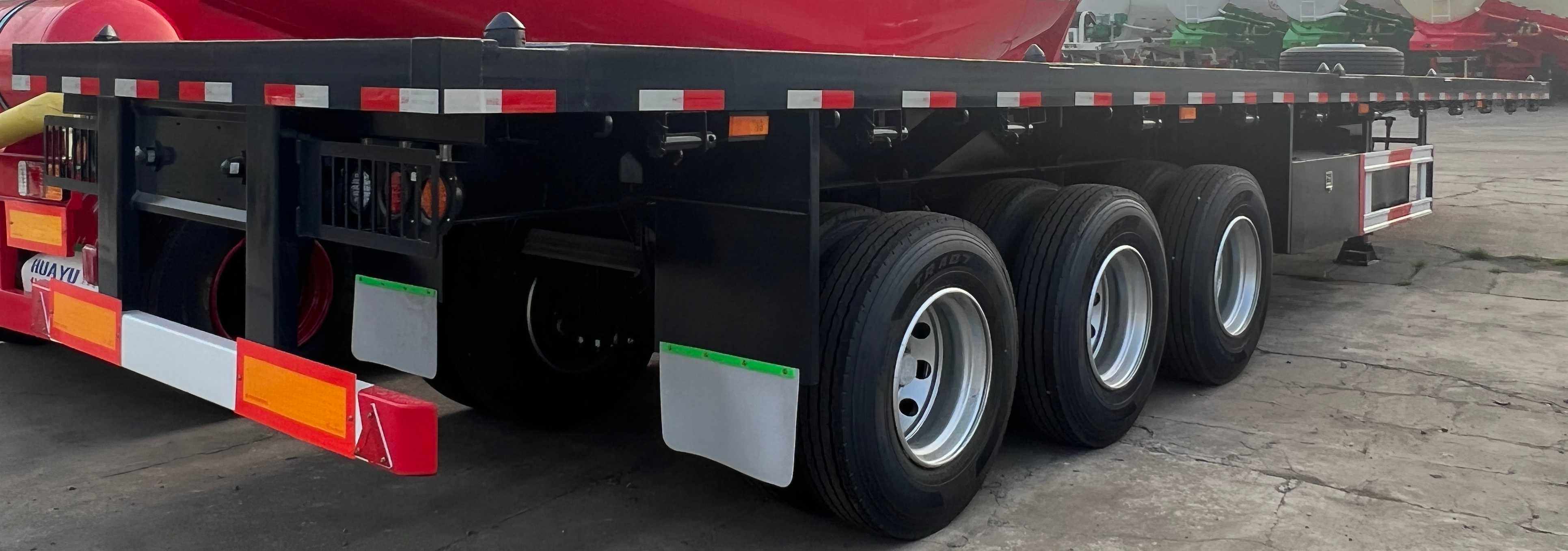 Flatbed container semitrailer